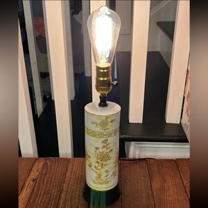 Elegant Floral Table Lamp with Gold Accents